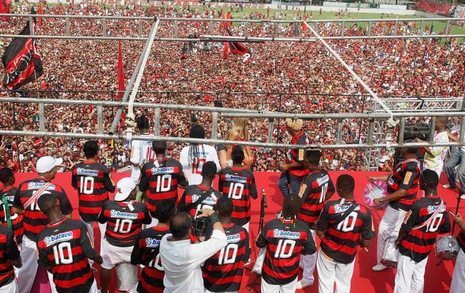 apresentação de ronaldinho gaucho na gávea