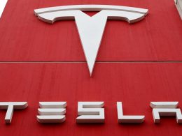 Michael Burry aposta em queda da Tesla ainda em 2021