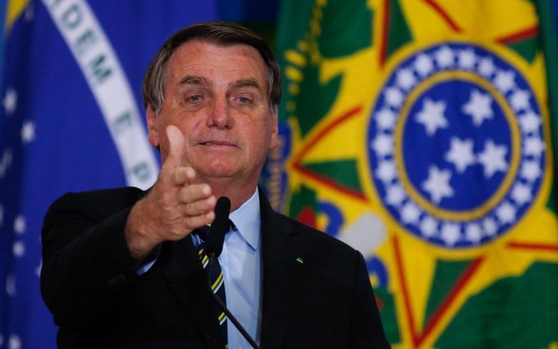 Bolsonaro reconhece aumento da inflação e elogia esforços dos agricultores