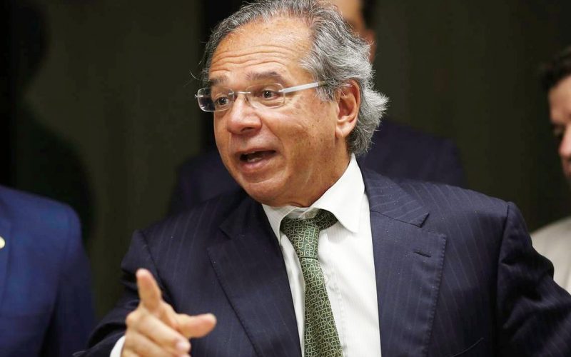Paulo Guedes sugere tributação de 20% em dividendos