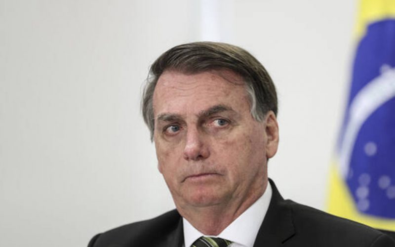 Bolsonaro volta a citar contrato de R$ 50 milhões envolvendo criptomoedas