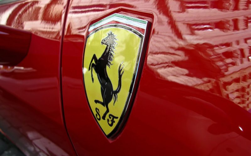 Ferrari vai apostar no mercado de NFTs; Entenda!